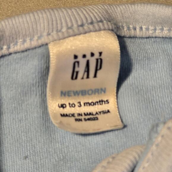 GAP Boys Blue 3 Piece Pajama Set Newborn to 3 Months - Picture 3 of 3